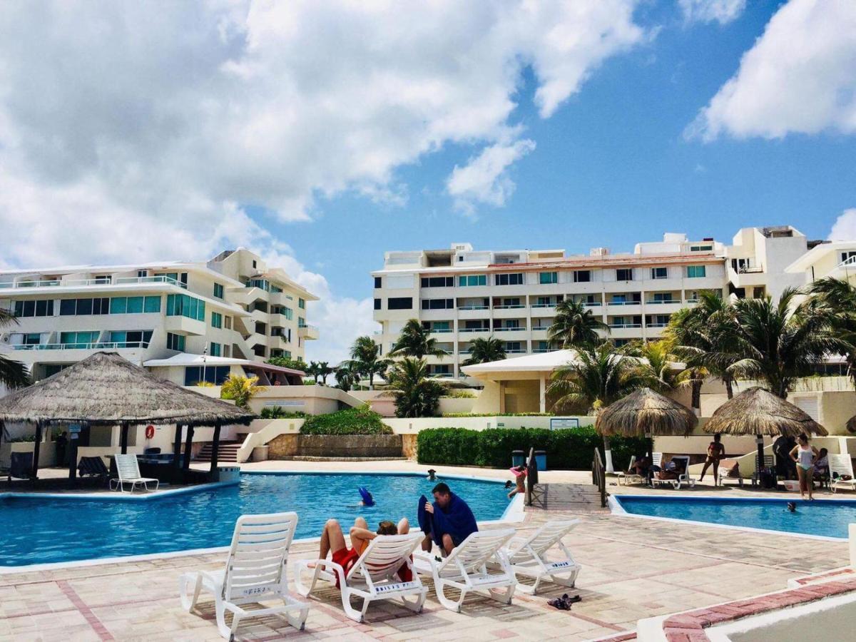 Brisas Sunset Apartment Cancun Exterior photo
