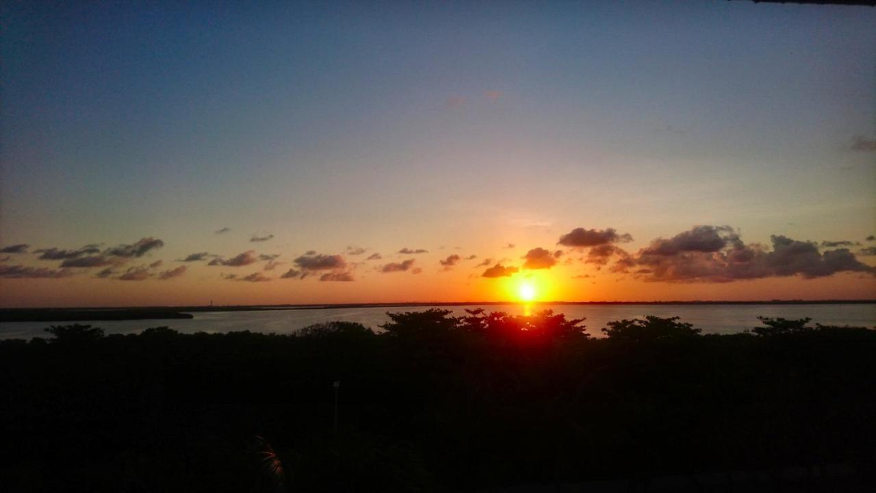 Brisas Sunset Apartment Cancun Exterior photo